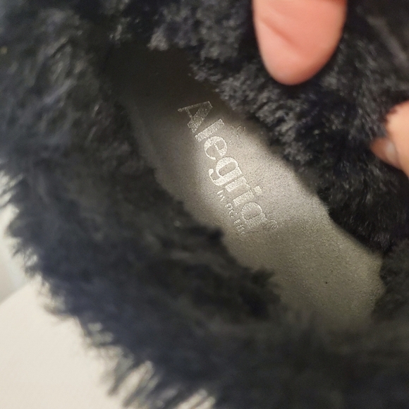 Alegria Meri Black Florette Leather Upper Ankle Booties Size 39=9 US, faux fur - Picture 8 of 13